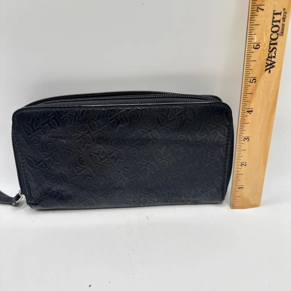 Kenneth Cole Reaction kenneth cole